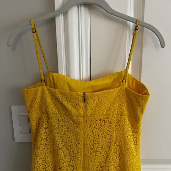 Trina Turk Bright Yellow Lace Twist Bow Sheath Dress Size 0 - Picture 6 of 8